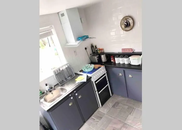 Fuchsia Tranquil Modern Seaside On The Wild Atlantic Way *