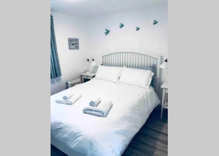 Fuchsia Tranquil Modern Seaside On The Wild Atlantic Way شقة